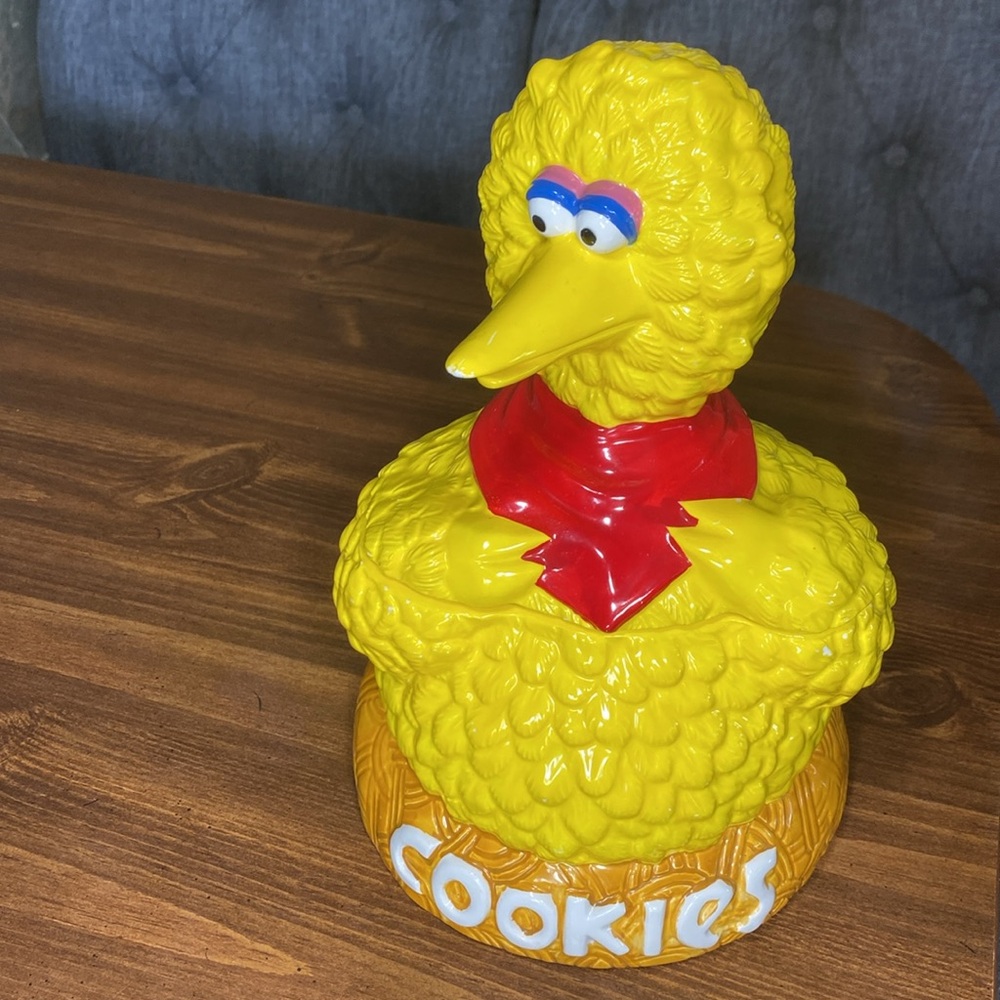 Muppets big bird Sesame Street snack treats cookie jar. Ceramic.